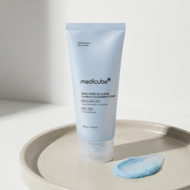 Medicube Zero Pore Capsule Cleansing Foam (120 g)