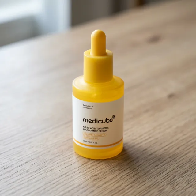 Medicube sérum de ácido kójico, cúrcuma y niacinamida